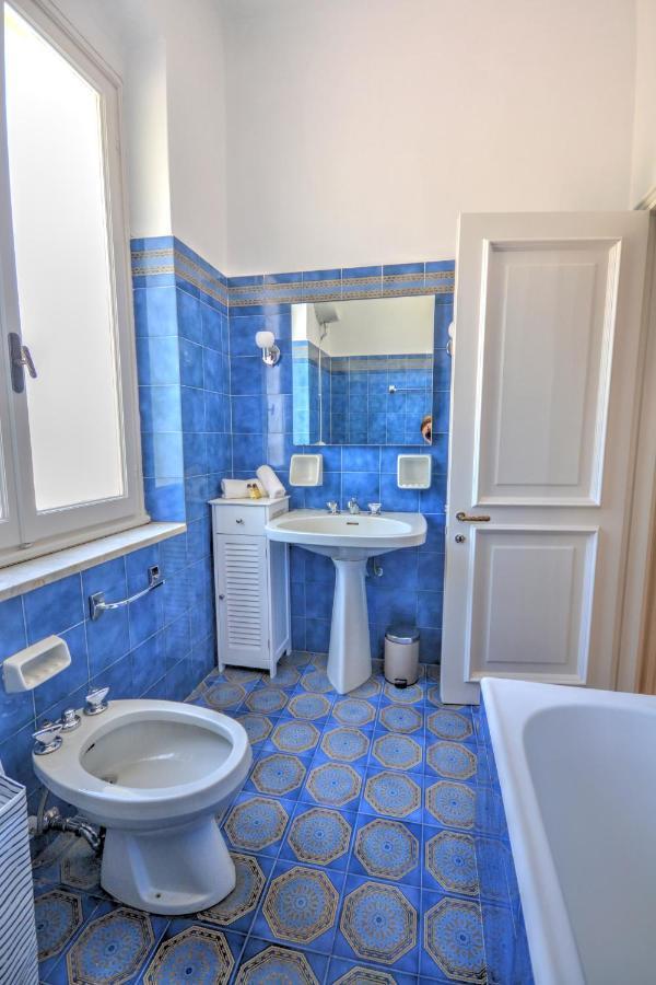 Villa Riviera Rapallo - 5 Min Walking From Beach Buitenkant foto