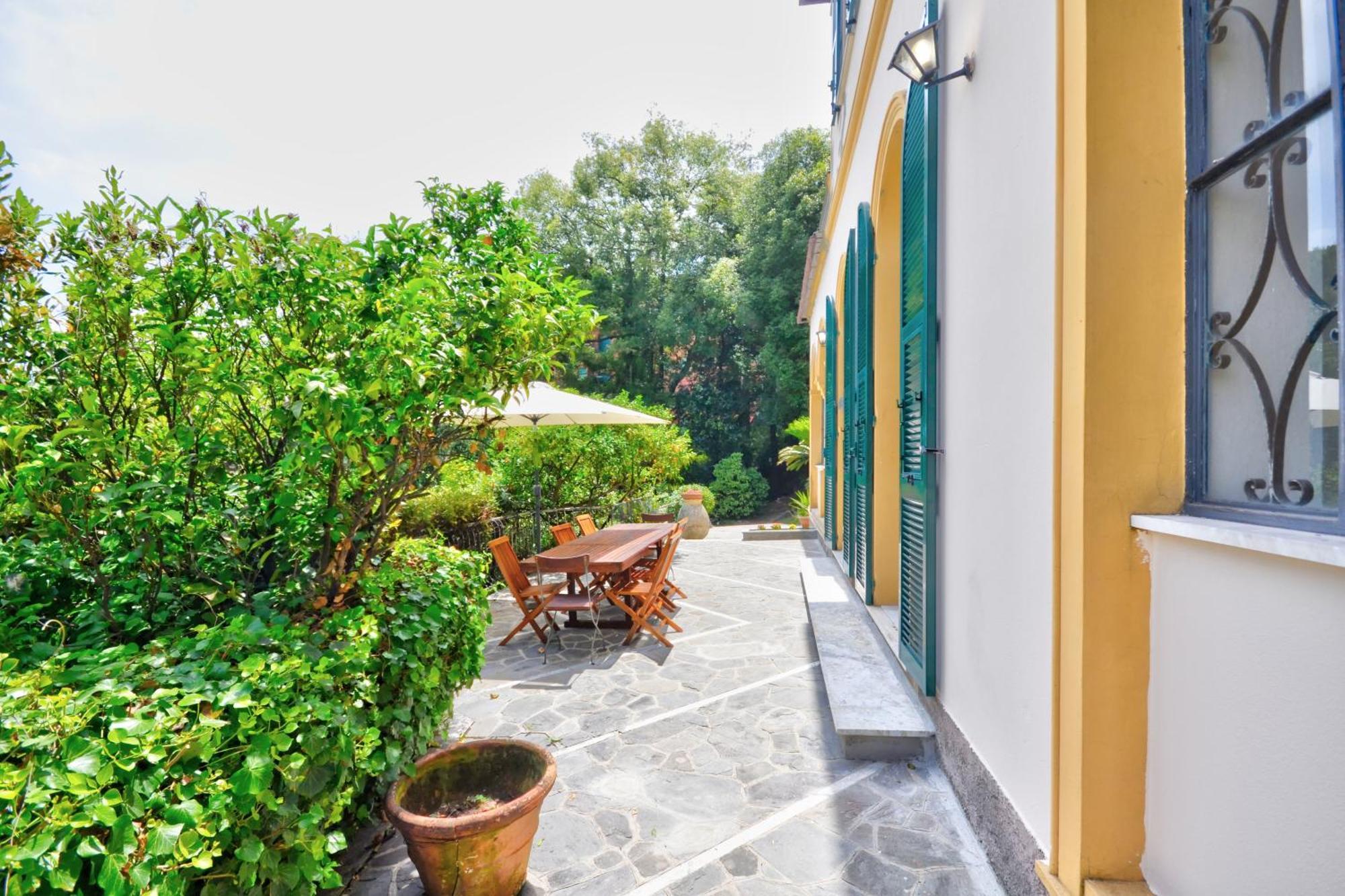 Villa Riviera Rapallo - 5 Min Walking From Beach Buitenkant foto